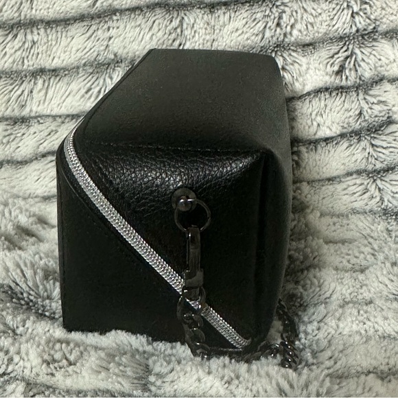 Dior cosmetic bag to crossbody bag - Picture 5 of 5